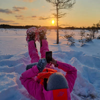 SAULLĒKTA PĀRGĀJIENS AR PURVA KURPĒM UN BROKASTIS (5748534116515) (9298974638422)